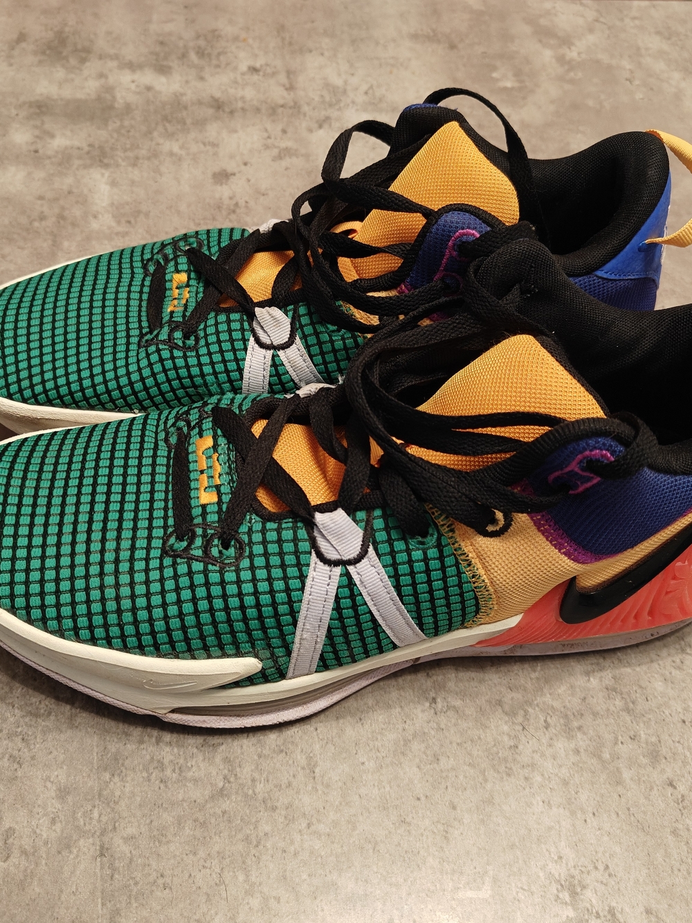 Nike LeBron Witness 7 Multi-Color | MENS 12